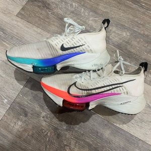 Nike Air Zoom Tempo Next %